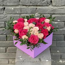 Цветочная композиция из Розы в коробке в Ясной Поляне