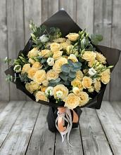 Букет цветов из:  Розы и Лизиантусы #REPLACE_PRED# Ясной Поляне