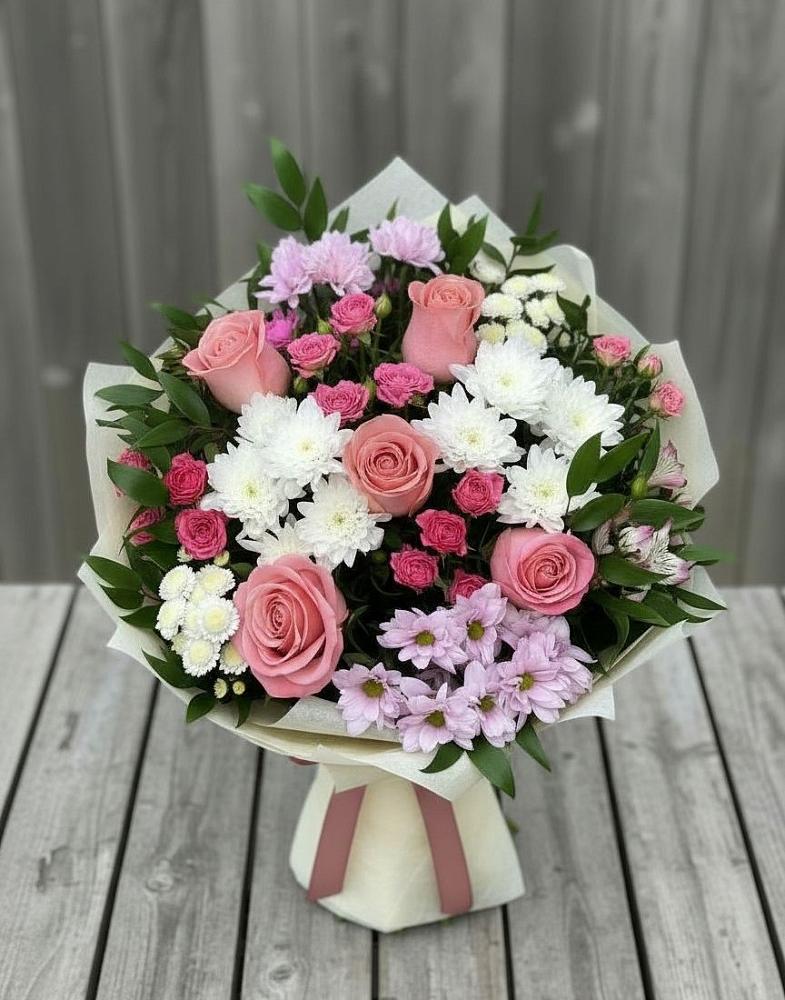 Букет цветов из: Альстромерии, Гвоздики, Розы и Хризантемы в Ясной Поляне
