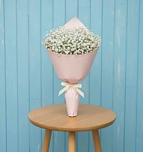 Букет цветов из:  Гипсофила в Ясной Поляне