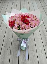 Букет цветов из:  Альстромерии в Ясной Поляне