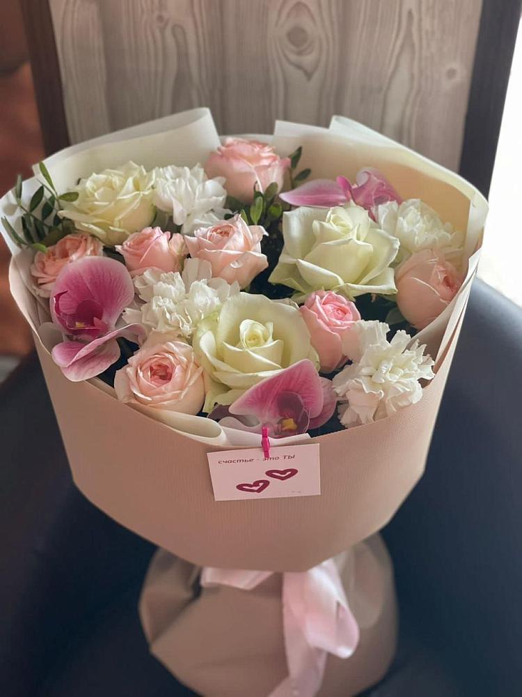 Букет цветов из: Орхидеи, Розы и Гвоздики в Ясной Поляне