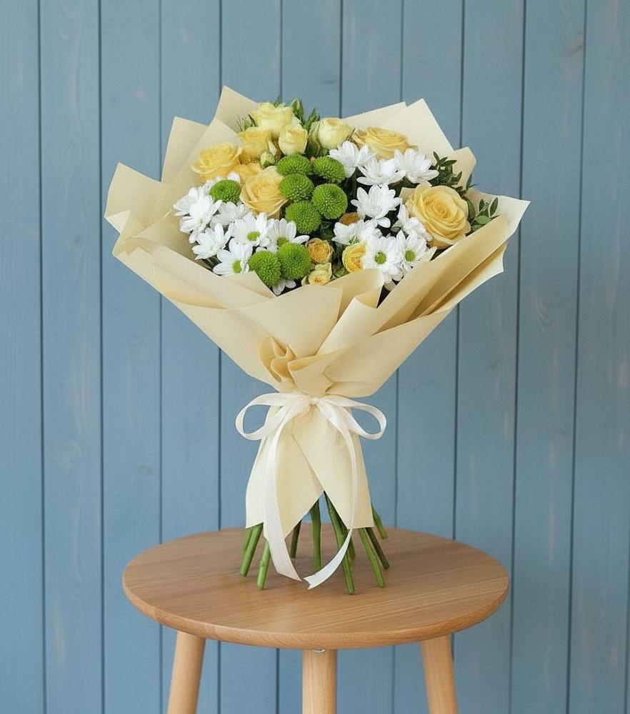 Букет цветов из: Хризантемы и Розы в Ясной Поляне