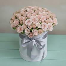 Цветочная композиция из Розы в шляпной коробке в Ясной Поляне