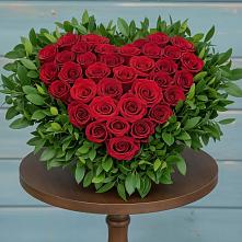 Цветочная композиция из Розы в виде сердца #REPLACE_PRED# Ясной Поляне