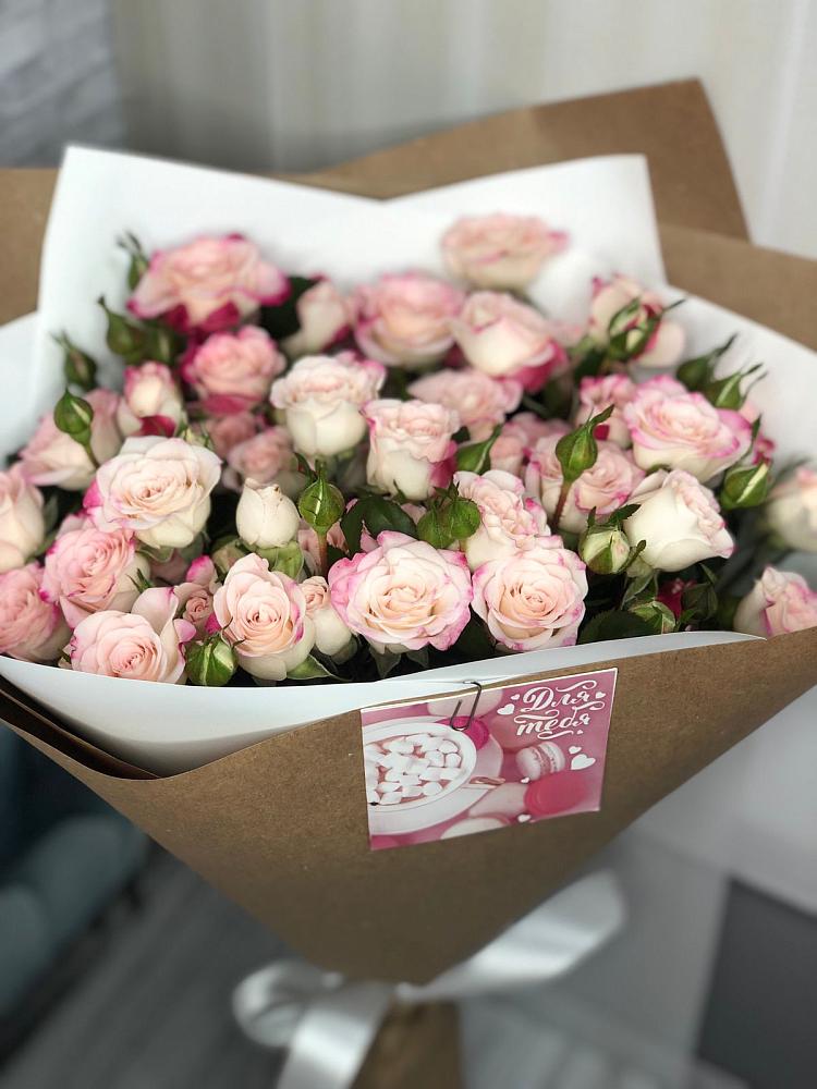 Букет цветов из: Розы в Ясной Поляне