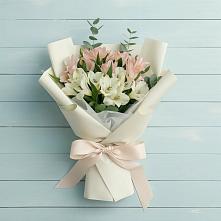 Букет цветов из:  Альстромерии в Ясной Поляне