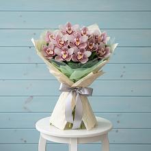 Букет цветов из:  Орхидеи и Розы в Ясной Поляне