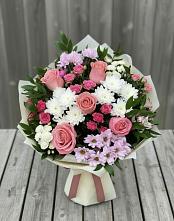 Букет цветов из:  Альстромерии, Гвоздики, Розы и Хризантемы в Ясной Поляне