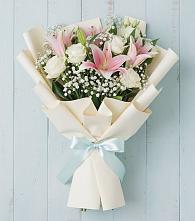 Букет цветов из:  Лилии в Ясной Поляне